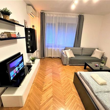 Apartment Helen - Old Town, Ac Μπρατισλάβα Εξωτερικό φωτογραφία