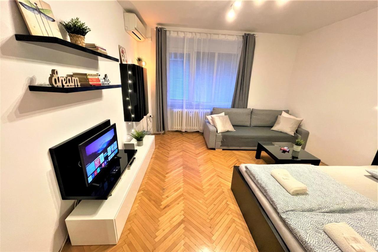 Apartment Helen - Old Town, Ac Μπρατισλάβα Εξωτερικό φωτογραφία